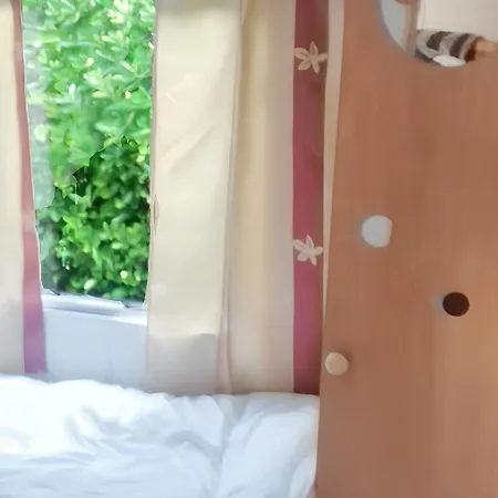 Bungalow De 2 Avec Jardin Clos Et Wifi A Marie Du Mont Hotel Sainte-Marie-du-Mont (Manche)